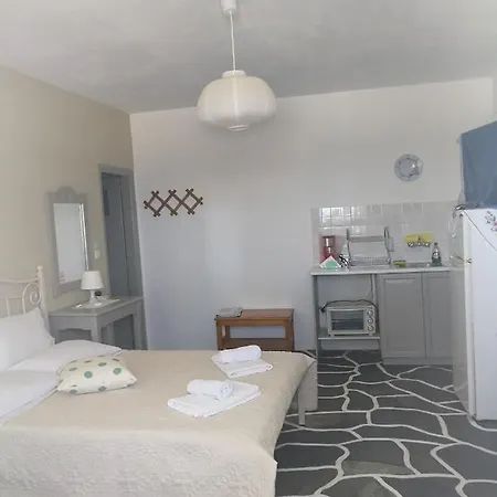 Vrohaki & * Piso Livadi